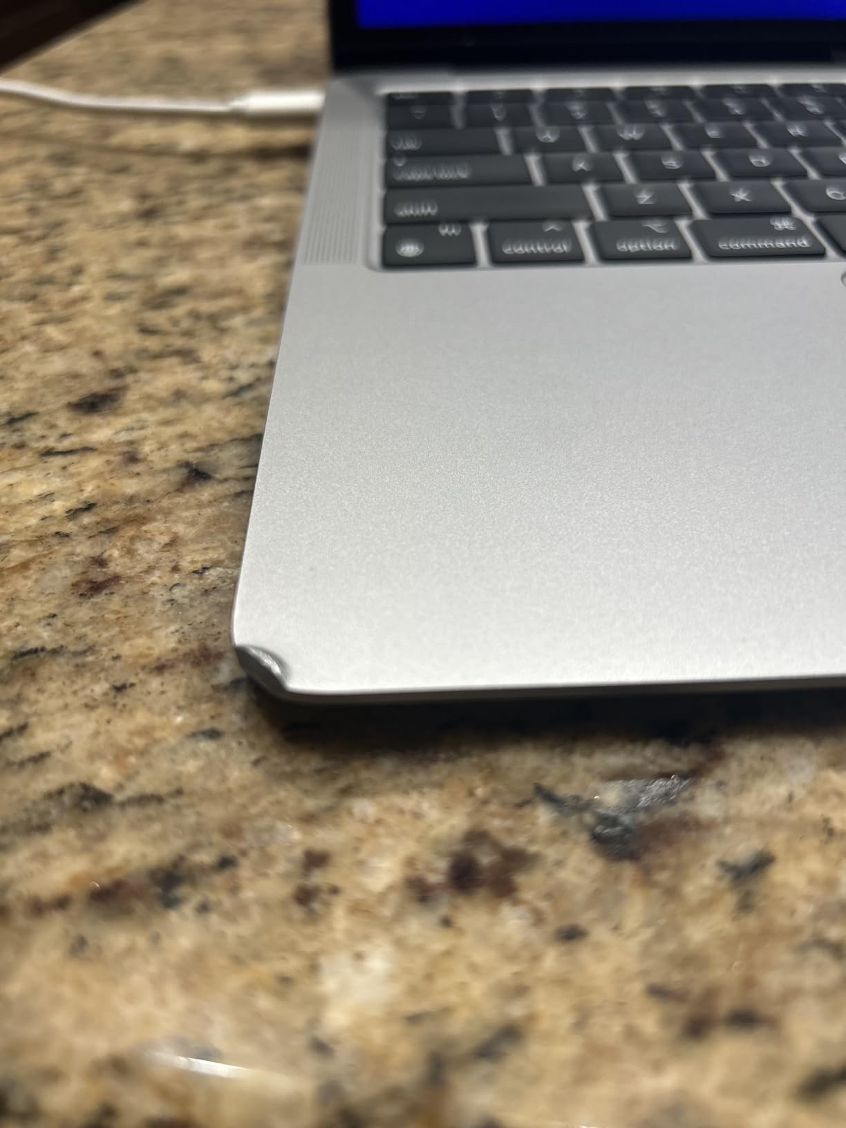 MacBook Air M1 Renewed customer photo 1