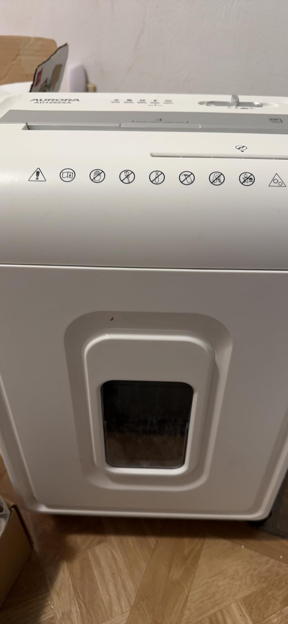 Aurora AU1260XA Anti-Jam 12-Sheet Crosscut Paper and CD/Credit Card Shredder customer photo 1
