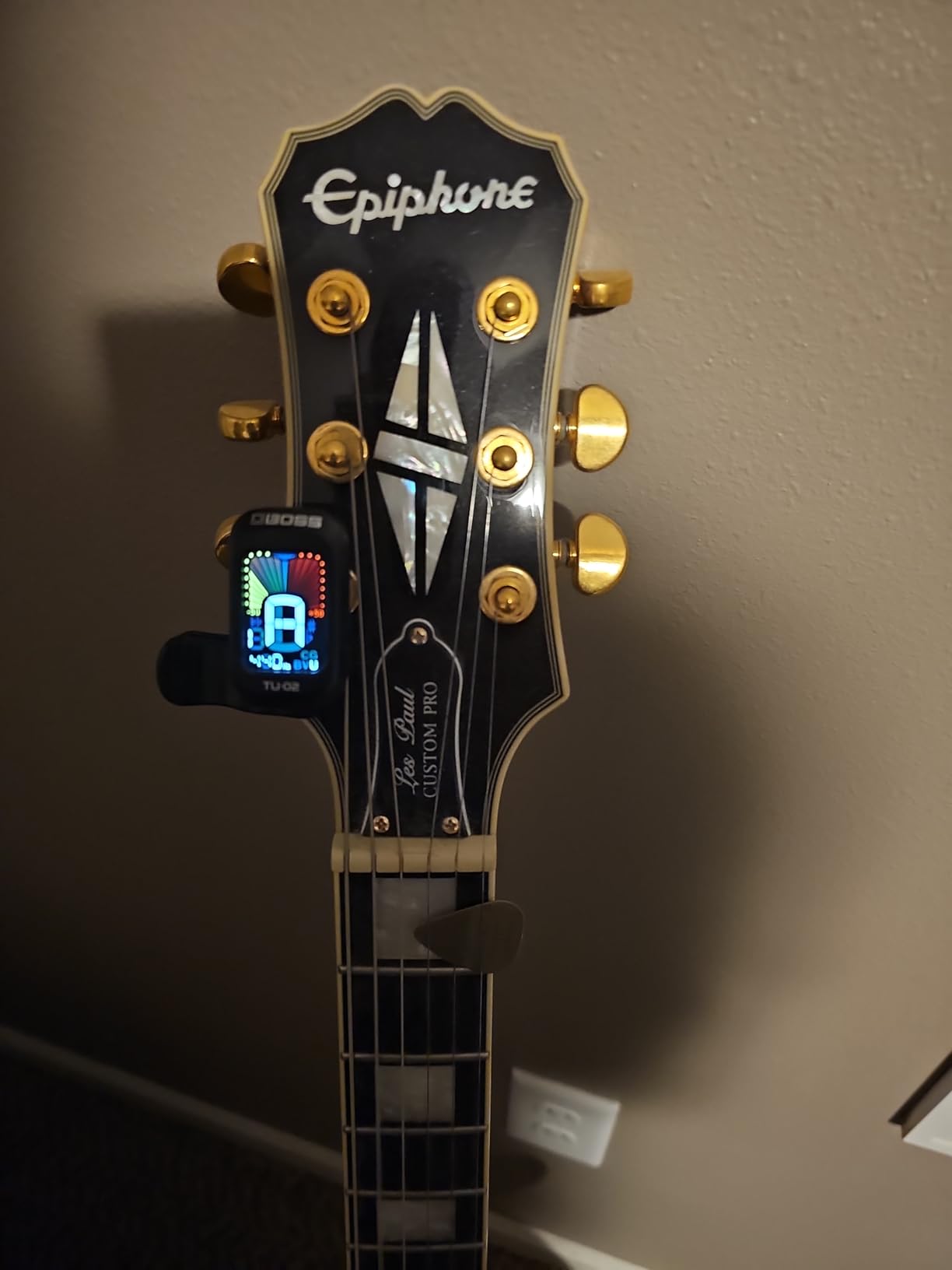 BOSS TU-02 Chromatic Clip-On Tuner for Guitar, Bass and Ukulele | Reliable and Precise Battery Powered Tuner with High-Contrast Color Display and BOSS Warranty customer photo 2