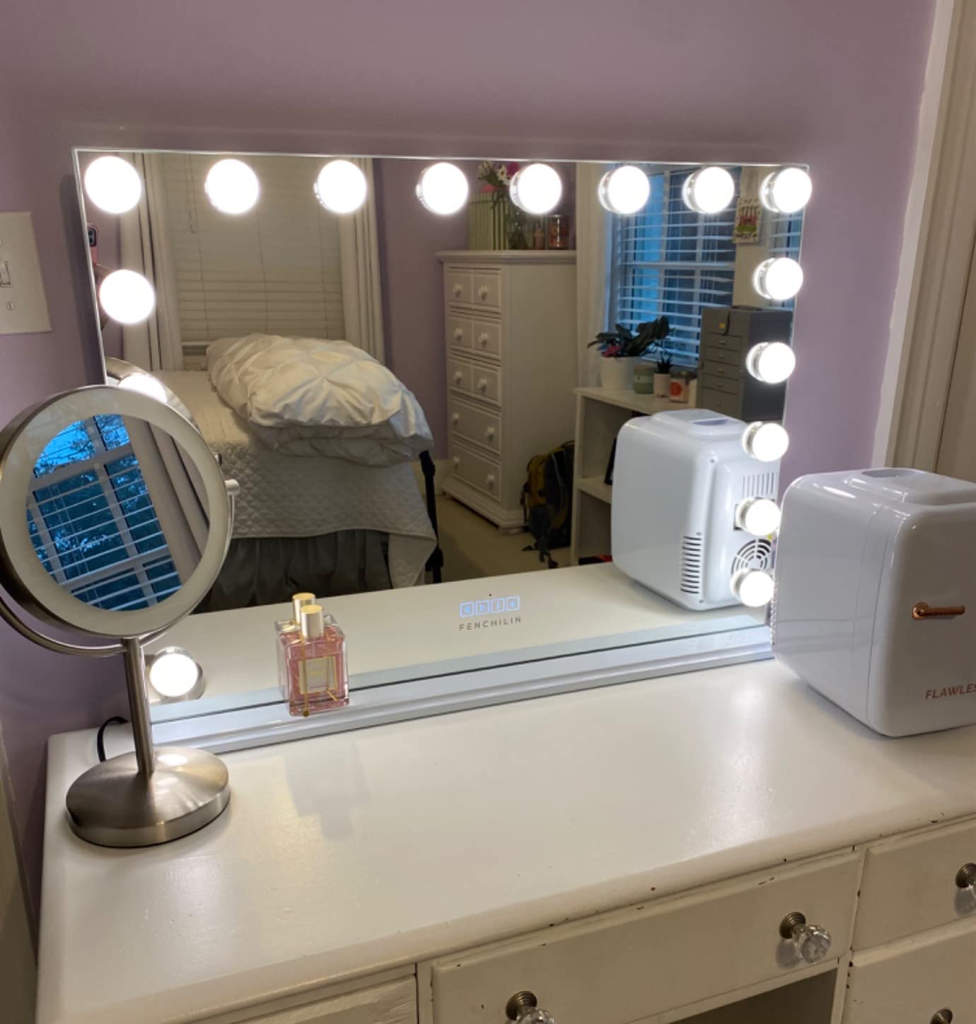 FENCHILIN Vanity Mirror with Lights Bluetooth Speaker 32