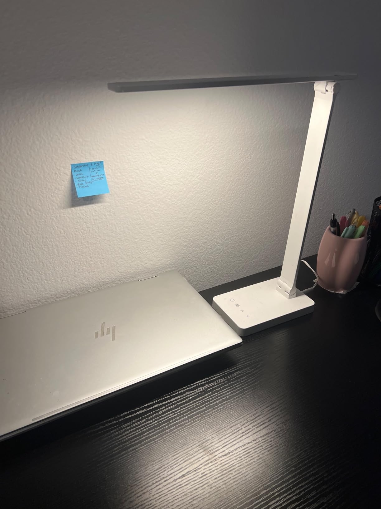 Lepro Desk Lamp with USB Charging Port for Home Office, 650LM 9.5W, Black customer photo 1