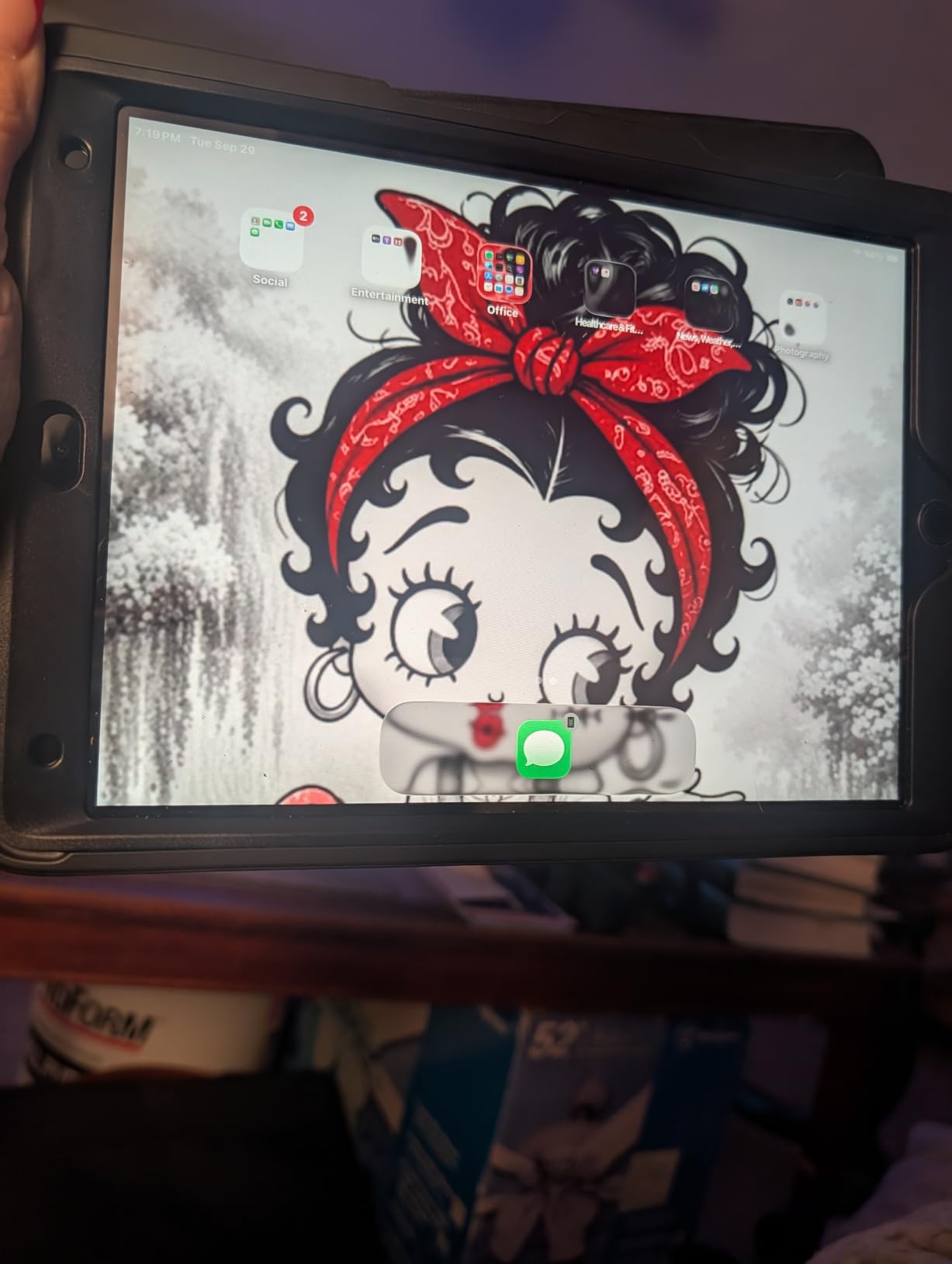 Renewed iPad 9 customer photo 2