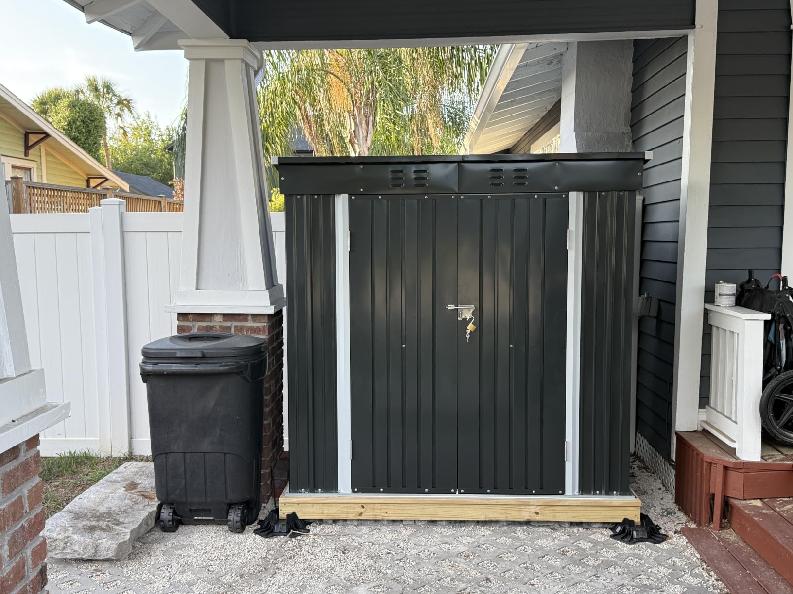Bealife 6' x 4' Outdoor Storage Shed,Metal Shed Lockable Door - Dark Gray customer photo 2