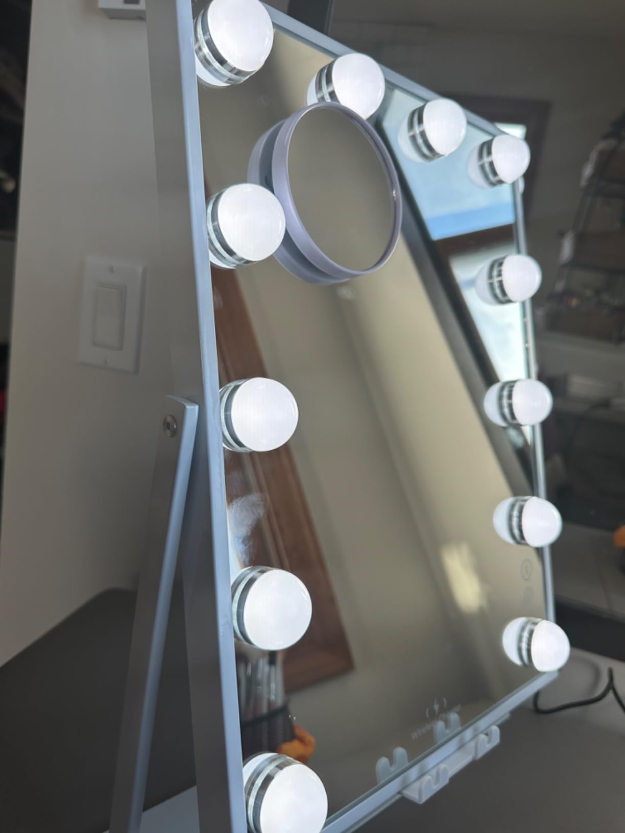 Fenair Hollywood Vanity Mirror with Lights Speaker and Wireless Charging Lighted Makeup Mirror with 12 LED Lights Upgrated Hollywood Mirror with Dimmable Lights customer photo 2