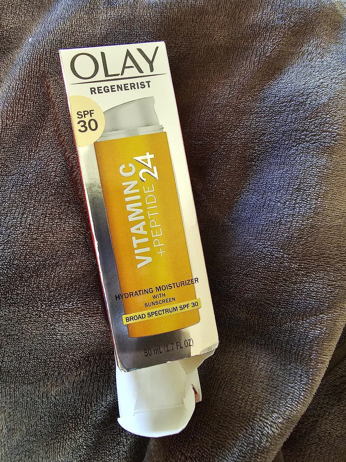 Regenerist Vitamin C + Peptide 24 Face Moisturizer, SPF 30, 1.7 oz customer photo 2