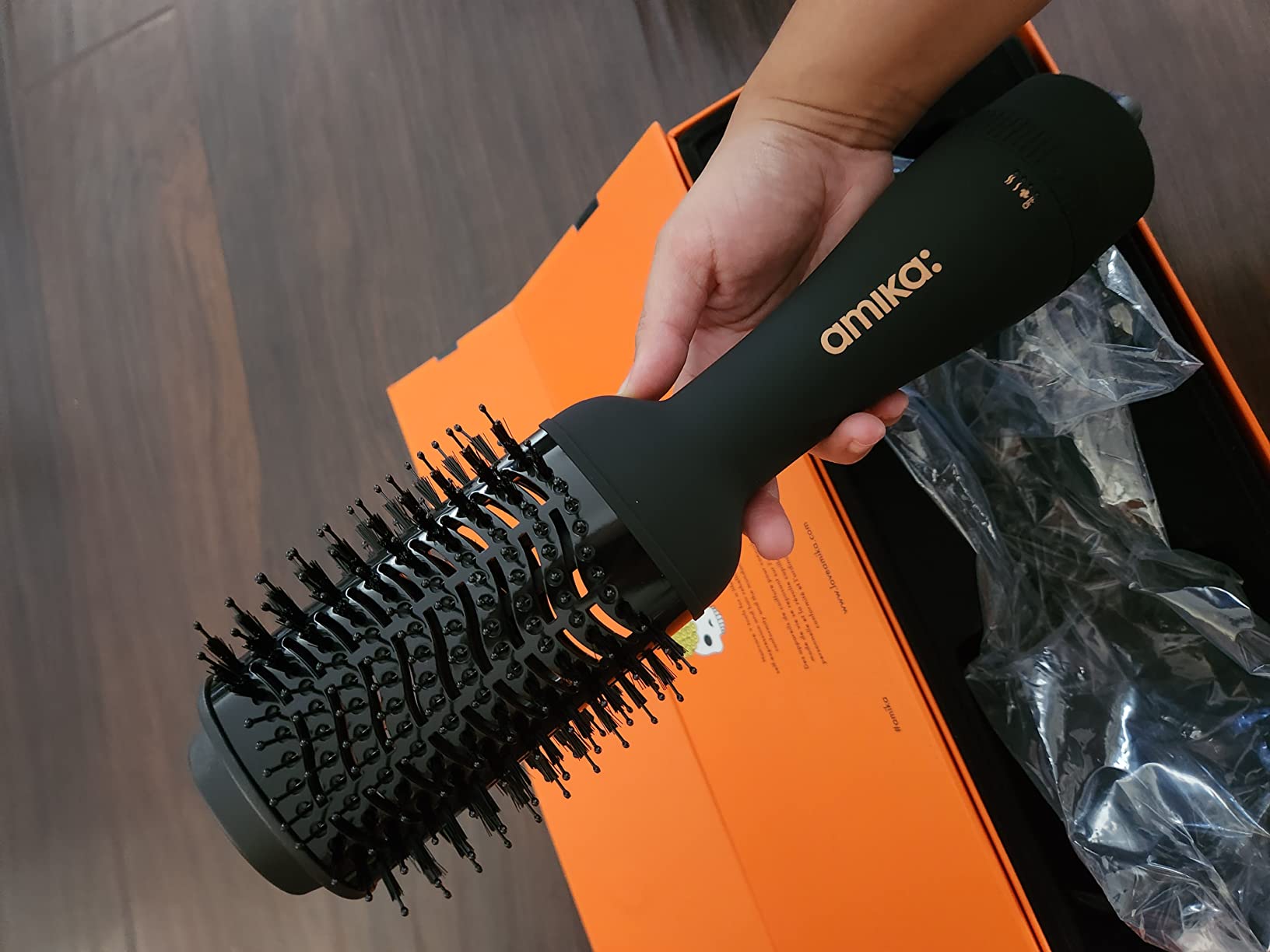 amika Hair Blow Dryer Brush 2.0 customer photo 1
