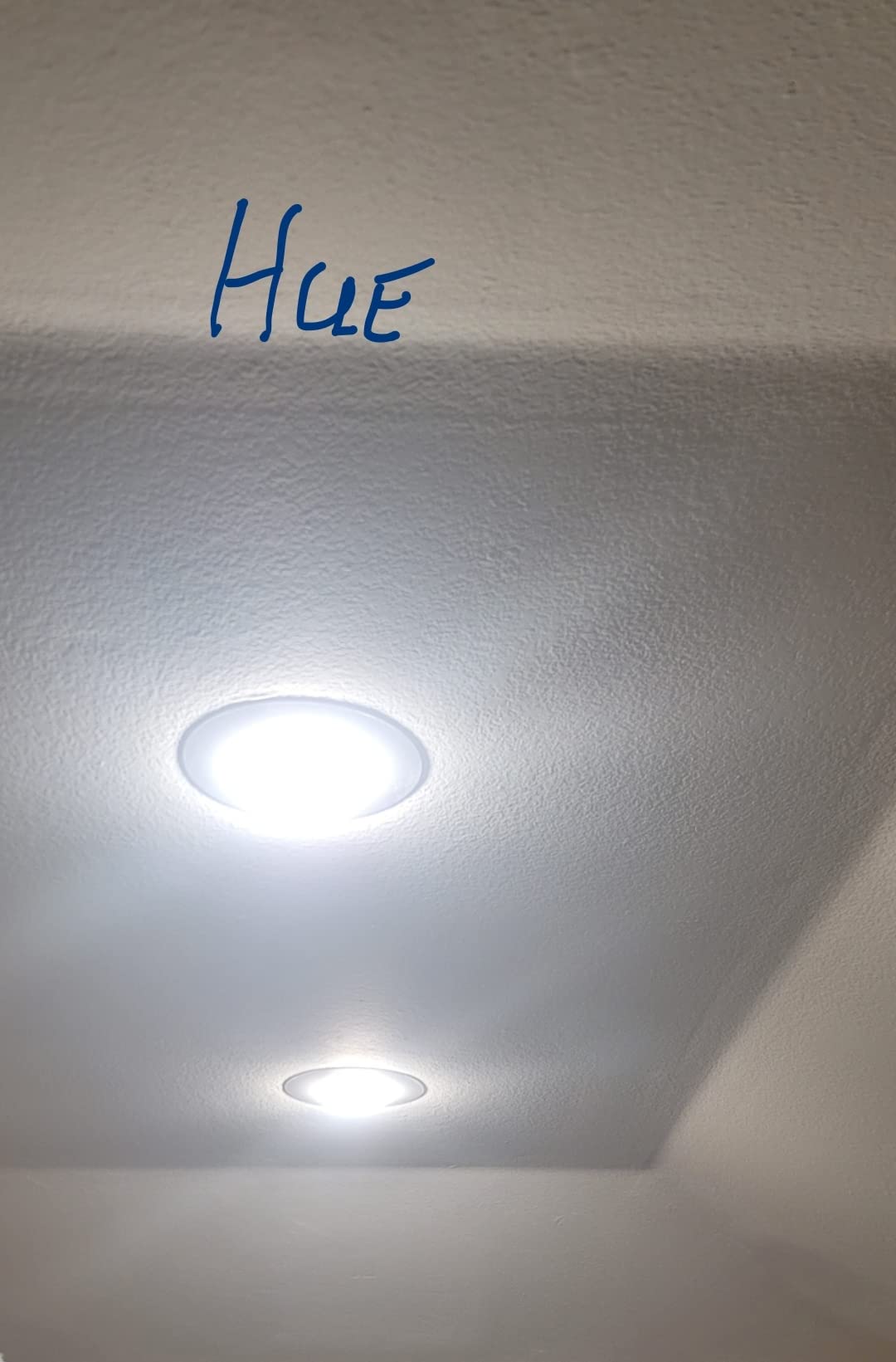 Philips Hue BR30 LED Smart Light Bulbs 2-Pack, Flicker-Free 85W Light Bulbs, Bluetooth Compatible, Compatible with Alexa, Google Assistant, and Apple HomeKit, E26 Base customer photo 1