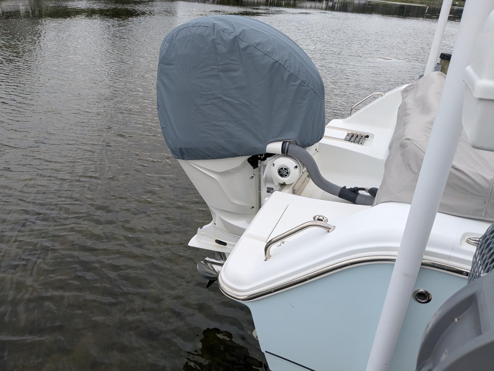 Oceansouth Custom Fit Cowling Storage Covers for Yamaha Outboard Engine (F250, F300 (2023) & F350 V6 4.3L (2024)) (Not to be Used Whilst Engine is Running) customer photo 2