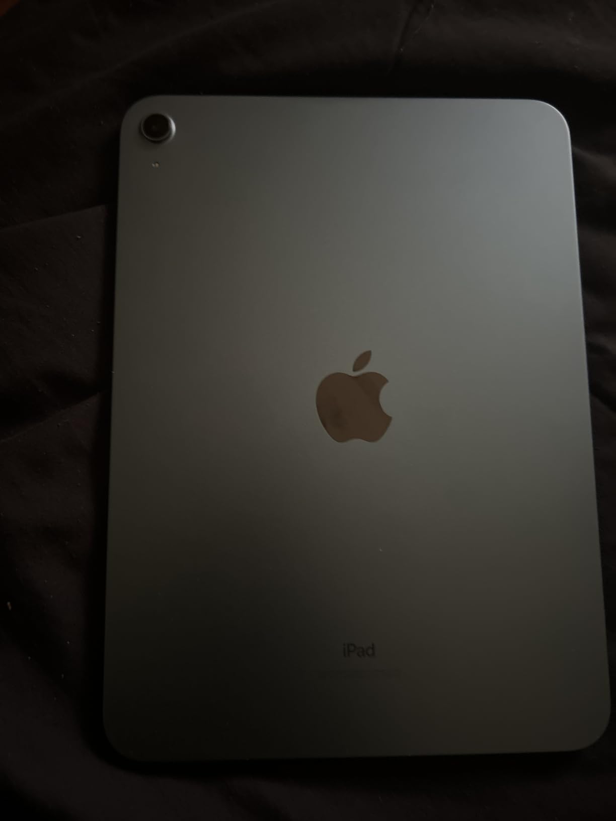 Apple iPad 10.9 Renewed customer photo 1