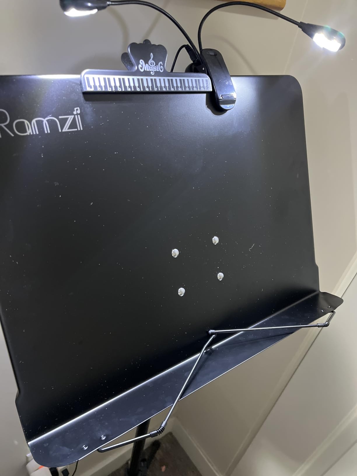 Ramzi Music Stand For Sheet Music customer photo 2