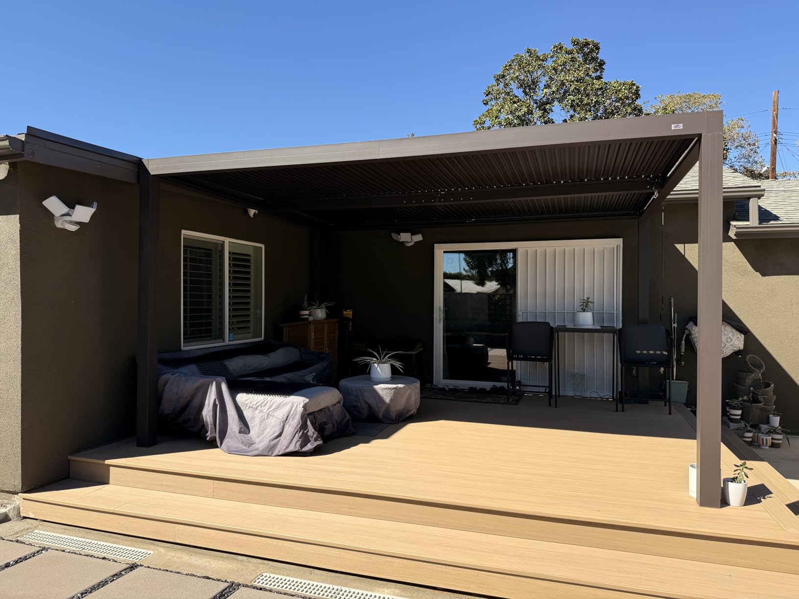 PURPLE LEAF Outdoor Louvered Pergola 12' × 16' Adjustable Roofs Bronze customer photo 1