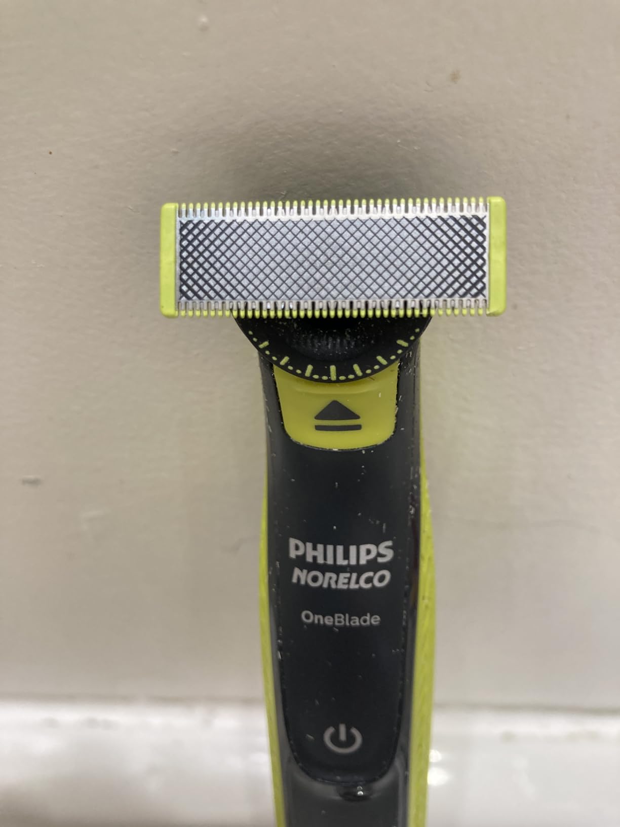 Philips Norelco OneBlade 360 Hybrid Face Trimmer and Shaver, 5 Length Comb customer photo 1