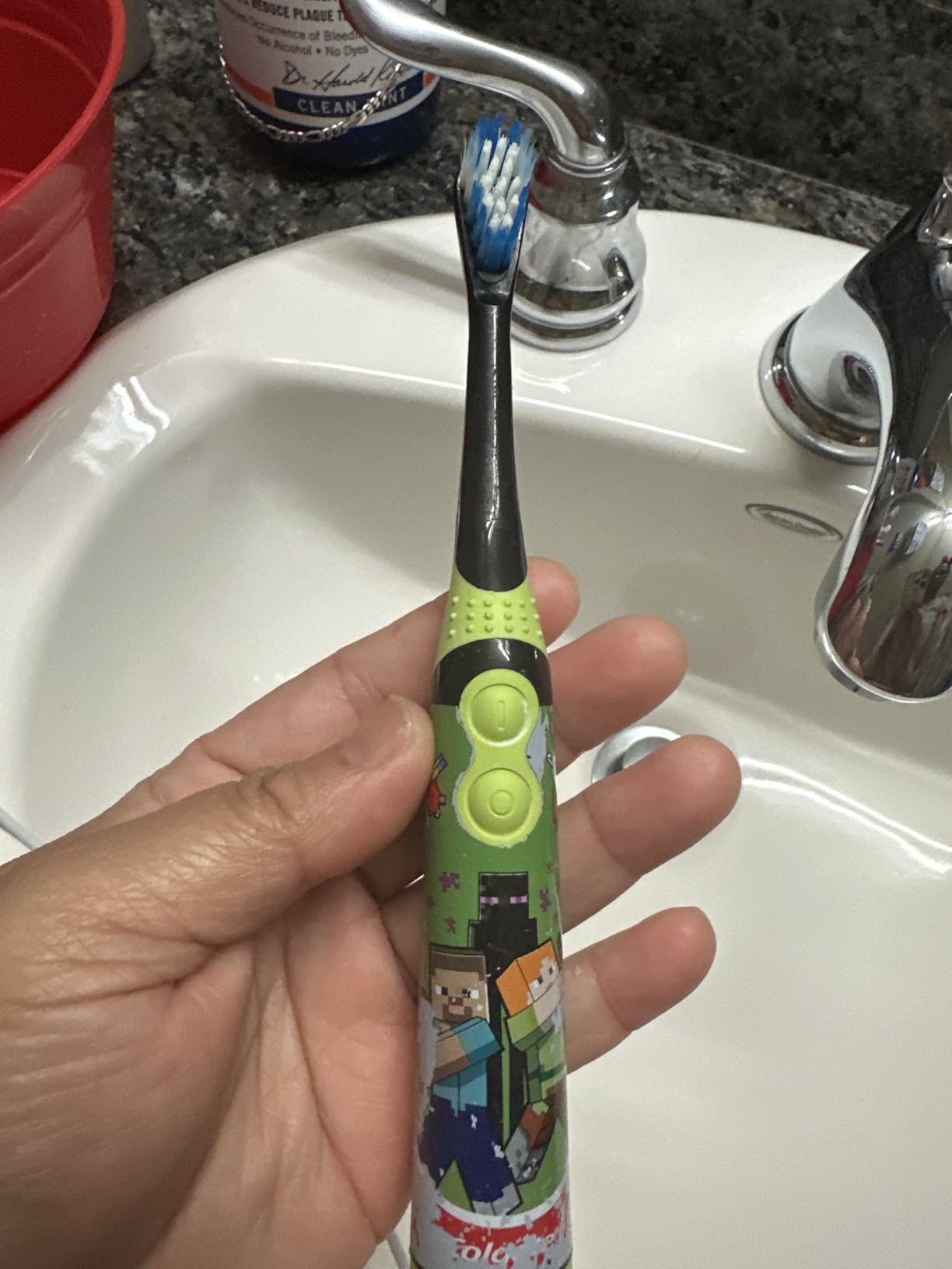 Colgate Kids Battery Powered Minecraft Toothbrush, Extra Soft customer photo 1