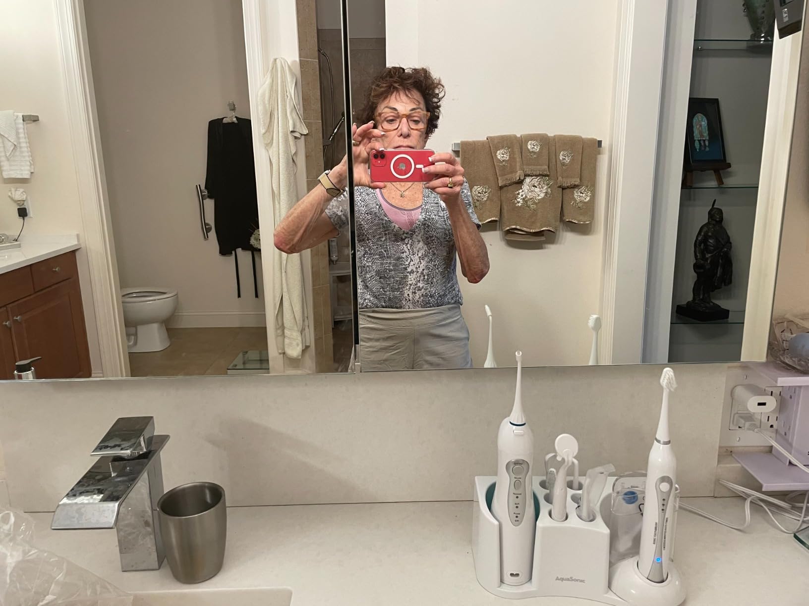 AquaSonic Home Dental Center Rechargeable Power Toothbrush & Smart Water Flosser - Complete Family Oral Care System - 10 Attachments and Tips Included - Various Modes & Timers (Black) customer photo 1