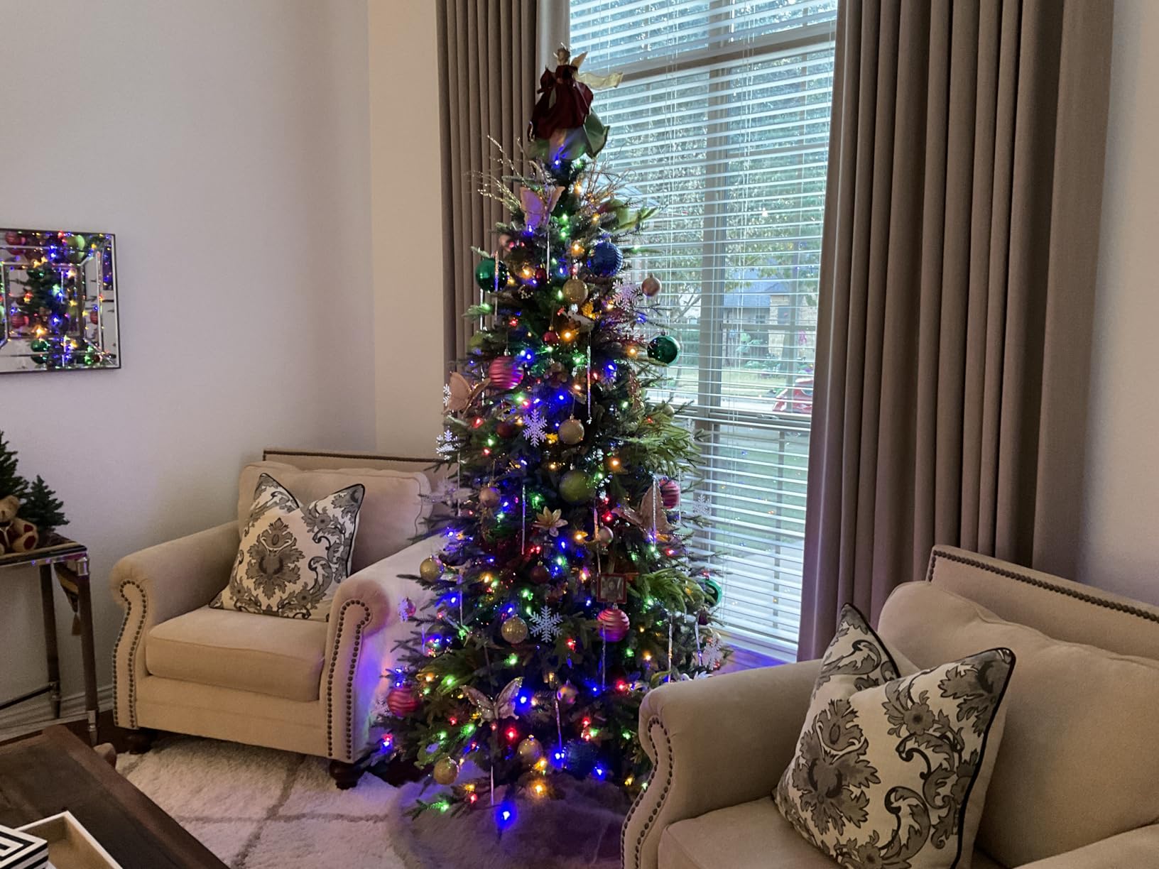 Hykolity 7.5 ft Prelit Christmas Tree with Realistic PE Foliage customer photo 1