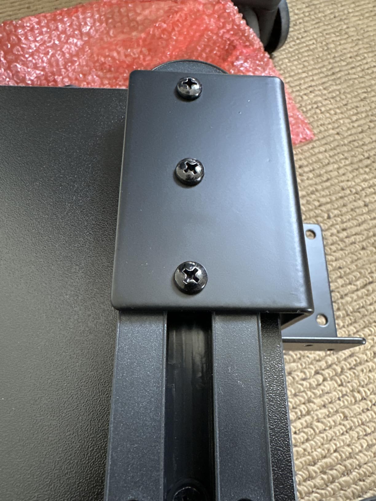 XINLEI Keyboard Tray Under Desk Large C-Clamp 25.6” (30” Including Clamps) x 11.8” Slide-Out Platform Computer Drawer Pull Out Keyboard & Mouse Tray Black DSF4 customer photo 2