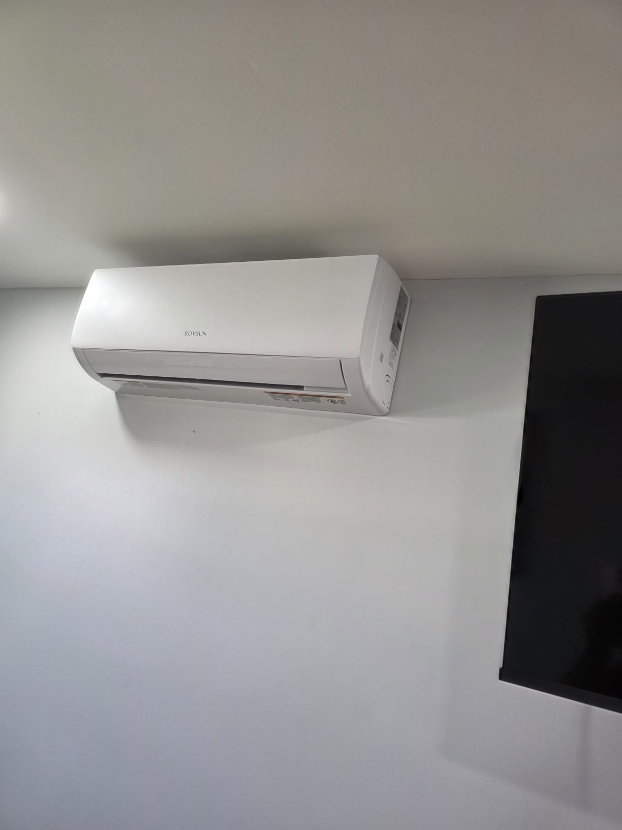 ROVSUN 2 Zone 20000 BTU (9K/9K) Mini Split AC/Heating System, 23 SEER2 Dual Zone Ductless Wall Mounted Air Conditioner with Pre-Charged Condenser, Heat Pump & 25Ft Line Set, 208-230V customer photo 1