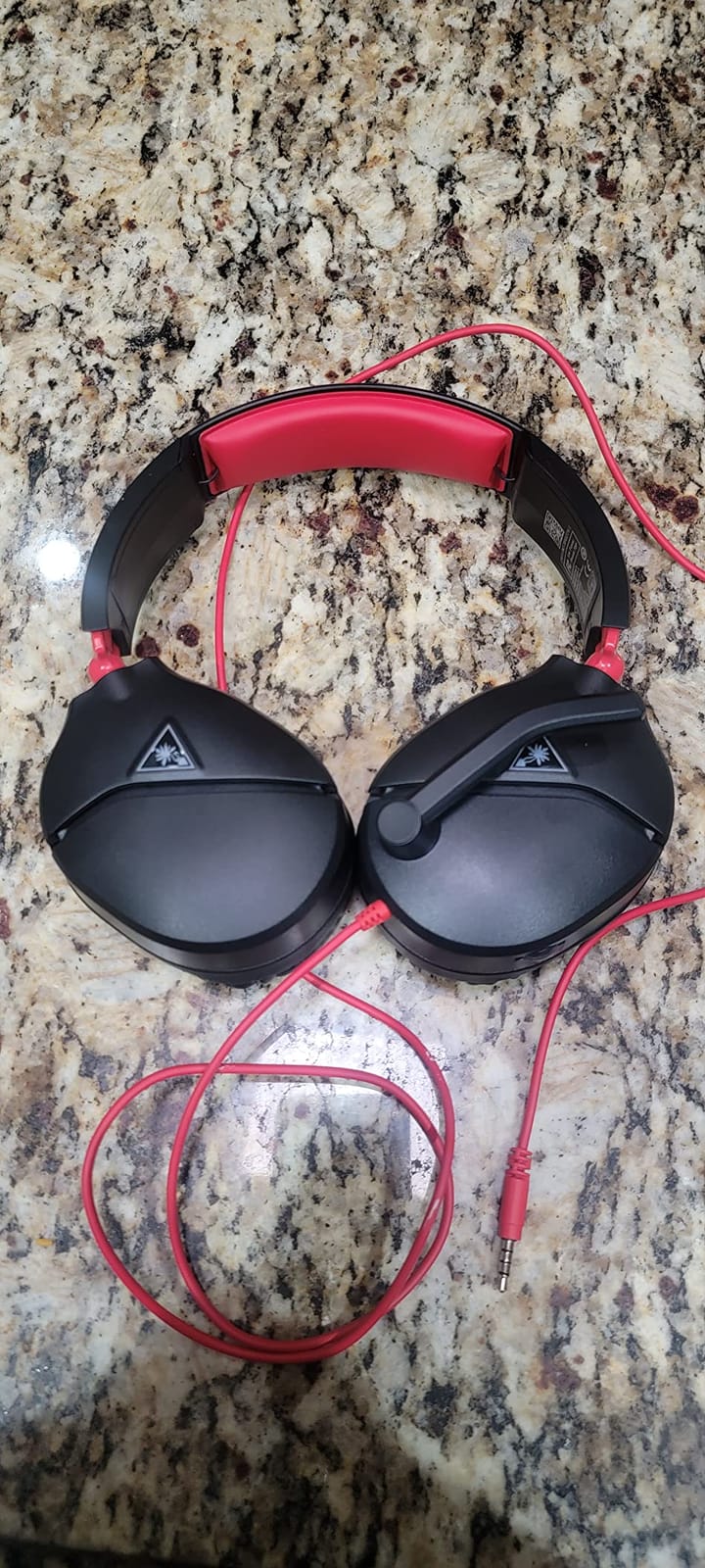 Turtle Beach Recon 70 Wired Multiplatform Gaming Headset for PS5, PC, Xbox customer photo 1