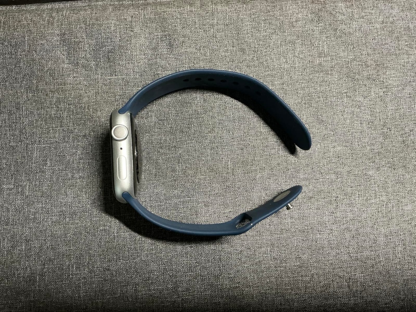 Apple Watch Series 9 [GPS, 45mm] - Midnight Aluminum Case with Midnight Sport Band, M/L (Renewed Premium) customer photo 1