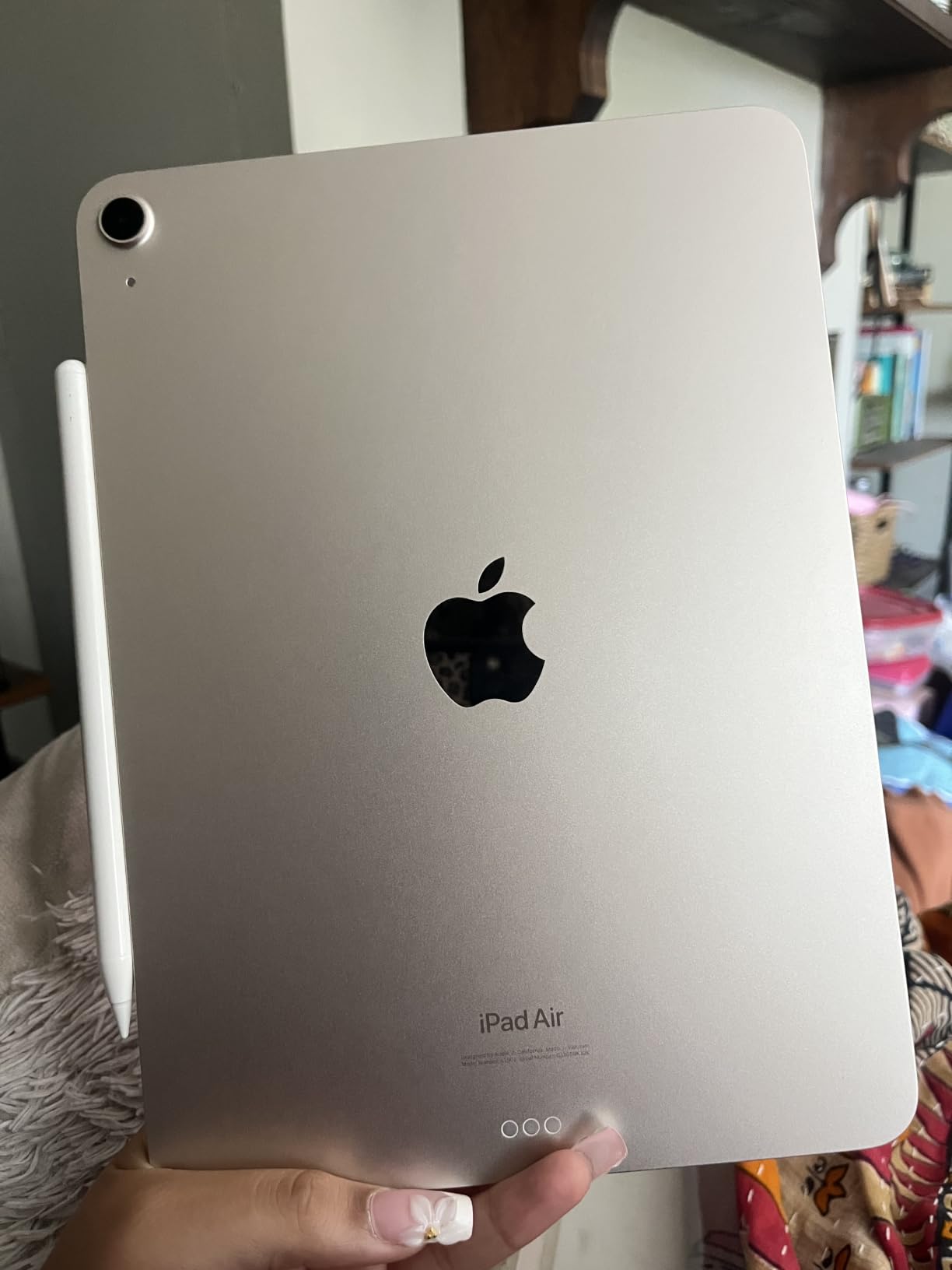 Apple iPad Air 11 Renewed customer photo 2