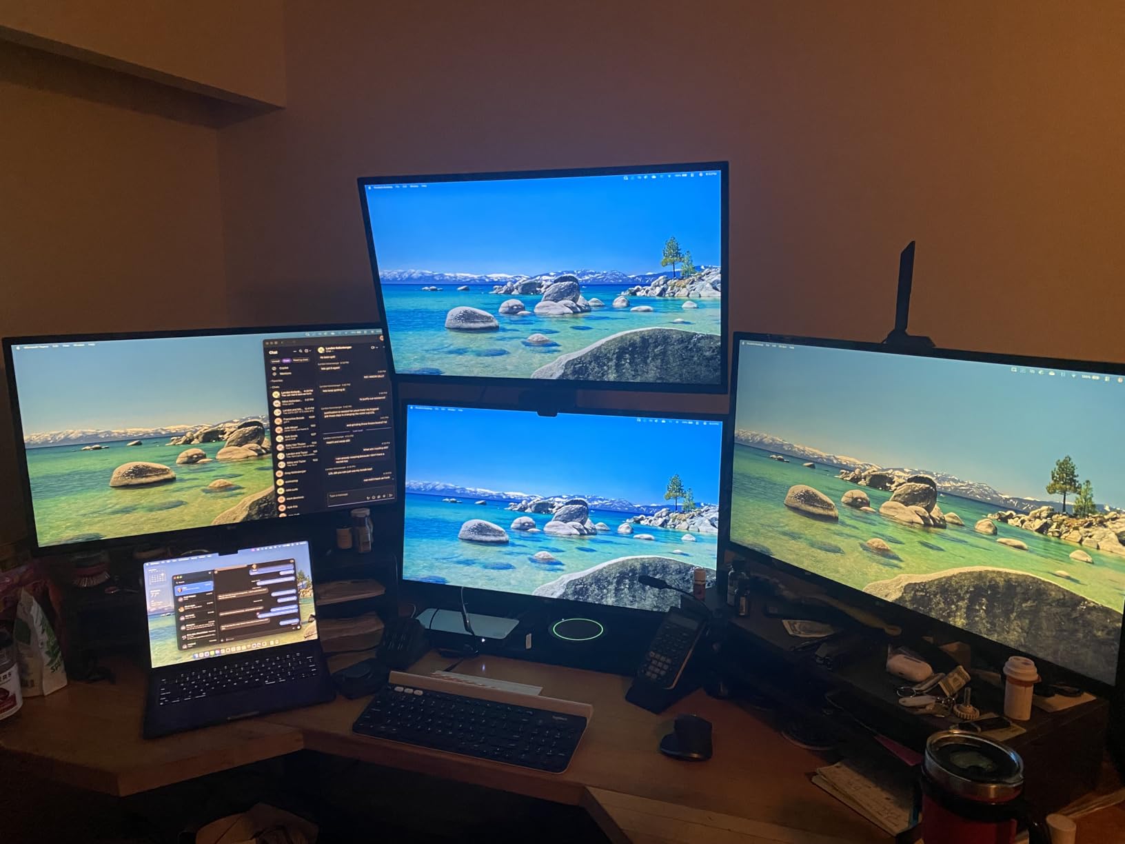 Plugable Thunderbolt 4 Dock Quad Monitors, 100W, Connect Four 4K Monitors customer photo 1