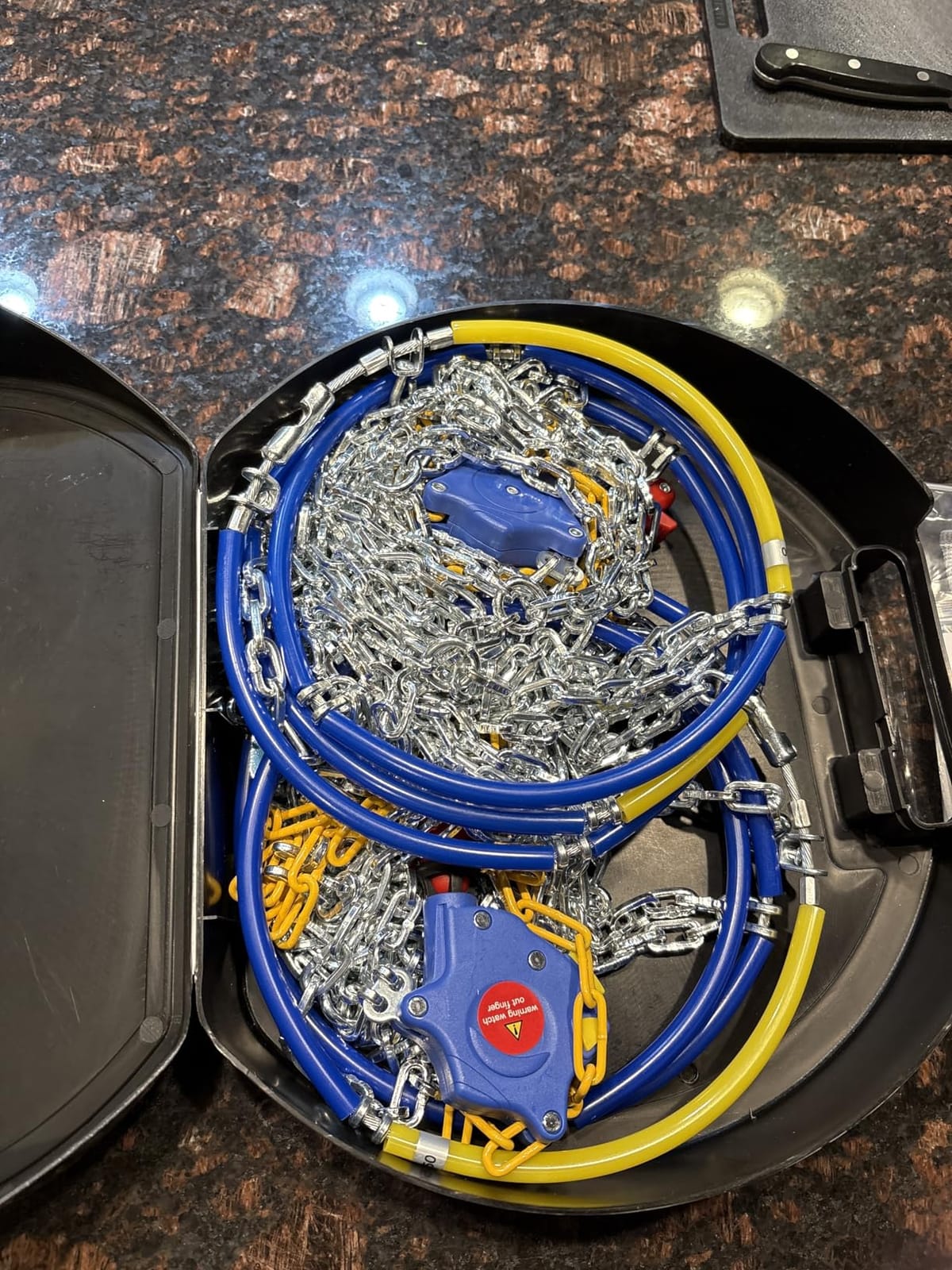 Auto Tightening Snow Chains Tire Chains For Cars Suv Pickup Trucks - Auto Tightening 1 Min Quick Fit AND Easy Installation, Reusable Universal Emergency Traction Snow Chains - Set of 2(HKN140) customer photo 1