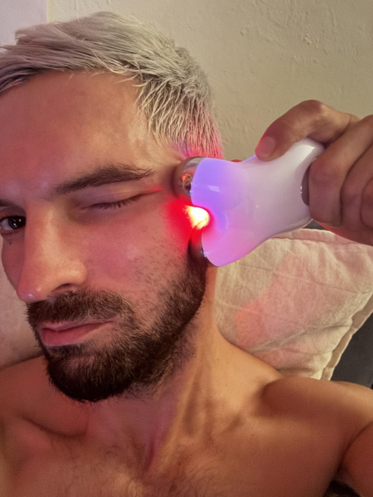 Microcurrent Facial Device,Latest Red Light Technology,Enhances The Ability to Lift The Face and Tighten The Skin,Facial Wrinkle Equipment,Smart Photon Micro-Current Device, Model:EP-300. customer photo 1