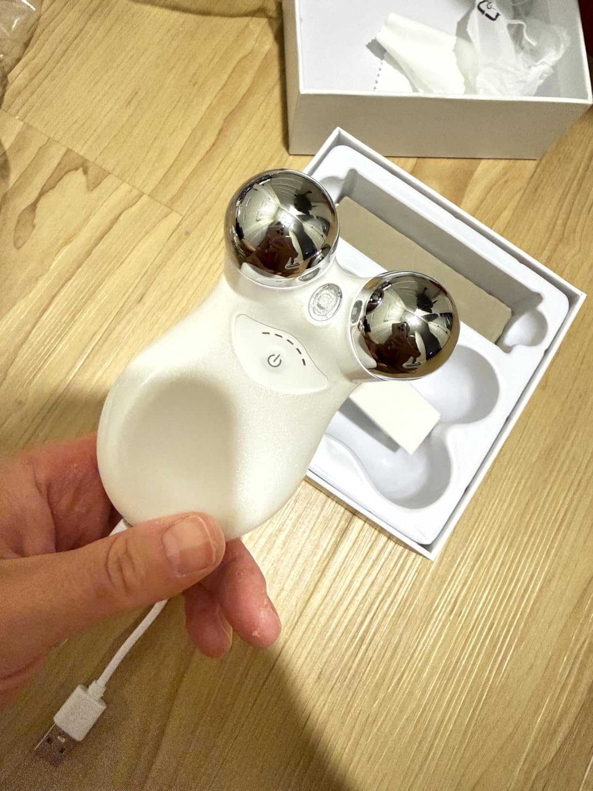 Microcurrent Facial Device,Latest Red Light Technology,Enhances The Ability to Lift The Face and Tighten The Skin,Facial Wrinkle Equipment,Smart Photon Micro-Current Device, Model:EP-300. customer photo 2