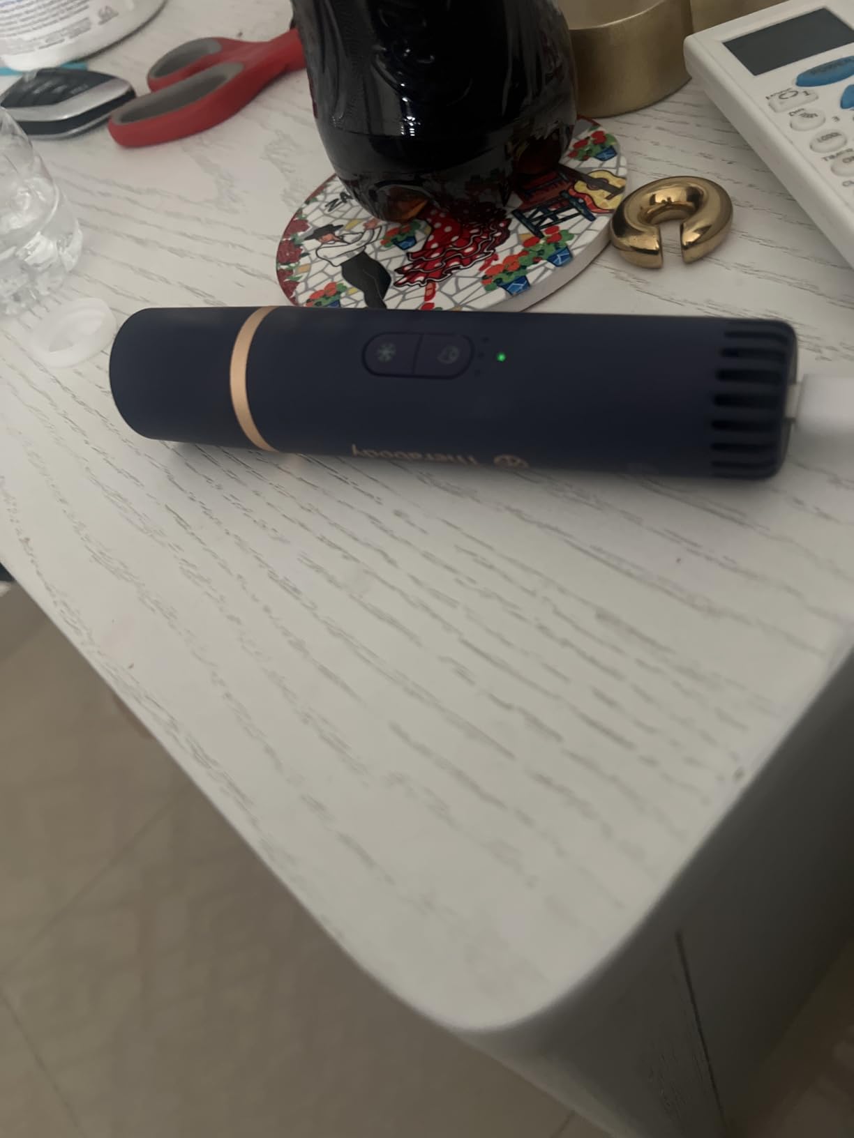 Therabody TheraFace Depuffing Wand – Cold and Heat Skincare Treatment to Depuff and Glow; Beauty Wand, Face Roller and Eye Massager for Eye Puffiness, Dark Circles and Skin Radiance (White) customer photo 1