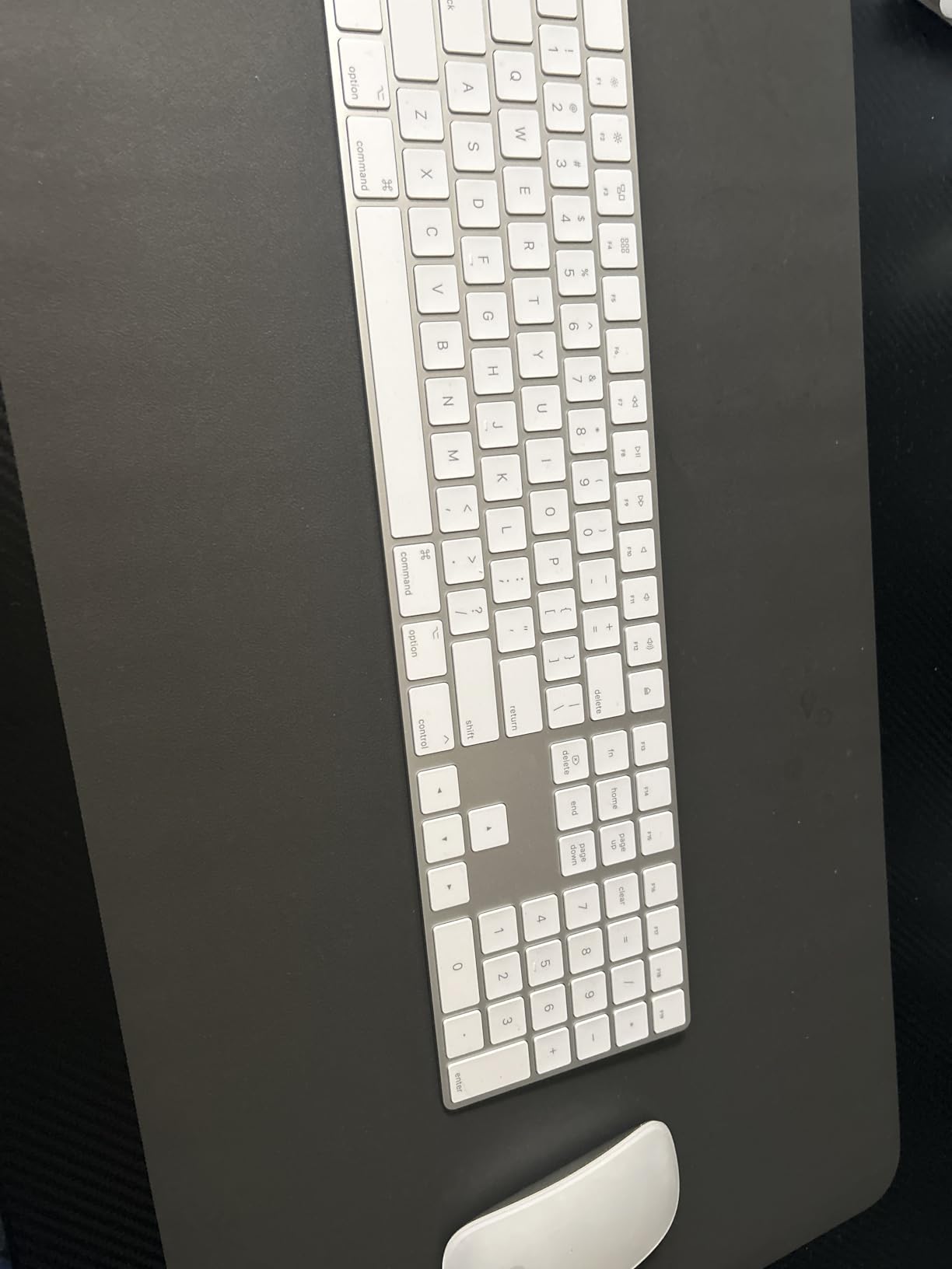 Apple Magic Keyboard with Numeric Keypad - White customer photo 1