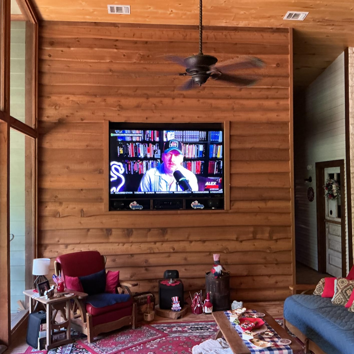 Samsung Q7F 43-inch customer photo 2