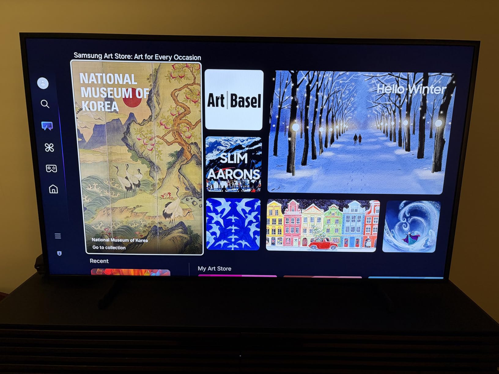 Samsung 55-Inch Class The Frame LS03F 4K QLED Smart TV (2025 Model) Slim Fit Wall Mount, Modern Frame Design, NQ4 AI Gen2 Processor, Art Mode, Artful Picture Quality, Samsung Vision AI, Alexa Built-in customer photo 2