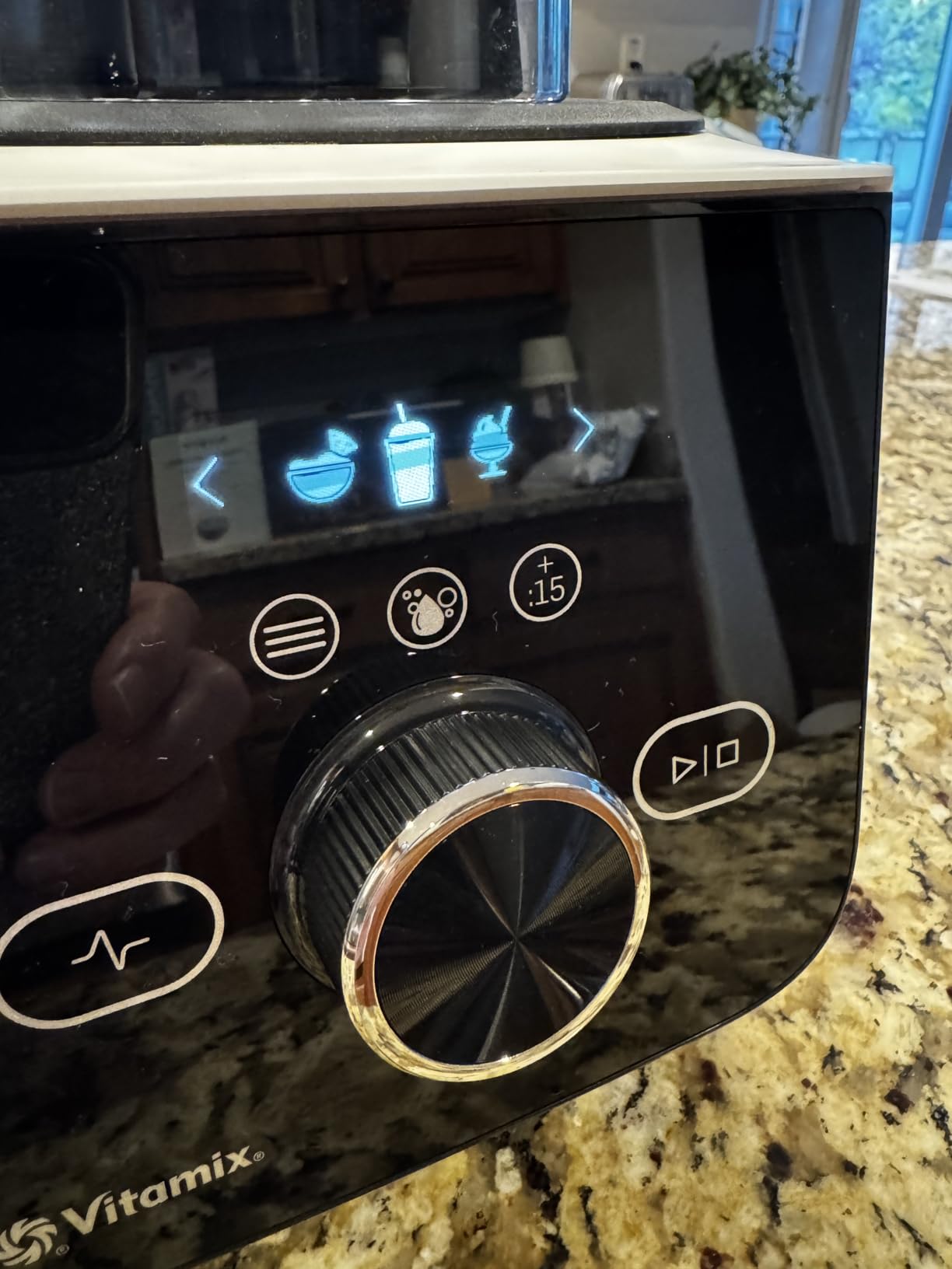 Vitamix Ascent X4 Gourmet SmartPrep Kitchen System, White customer photo 1