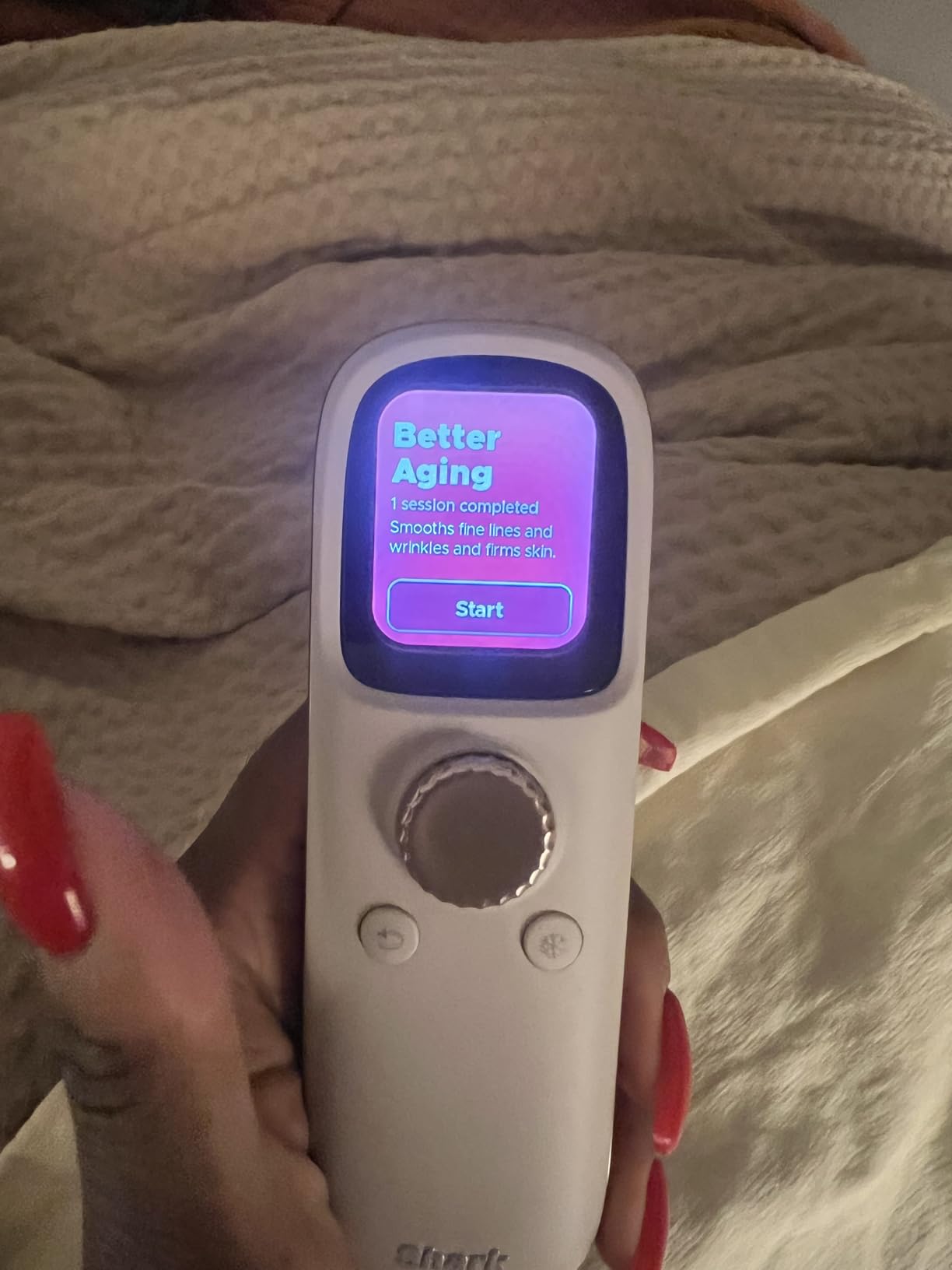 Shark CryoGlow LED Face Mask, Red Light Therapy, Under-Eye Cooling, FW312PL customer photo 2