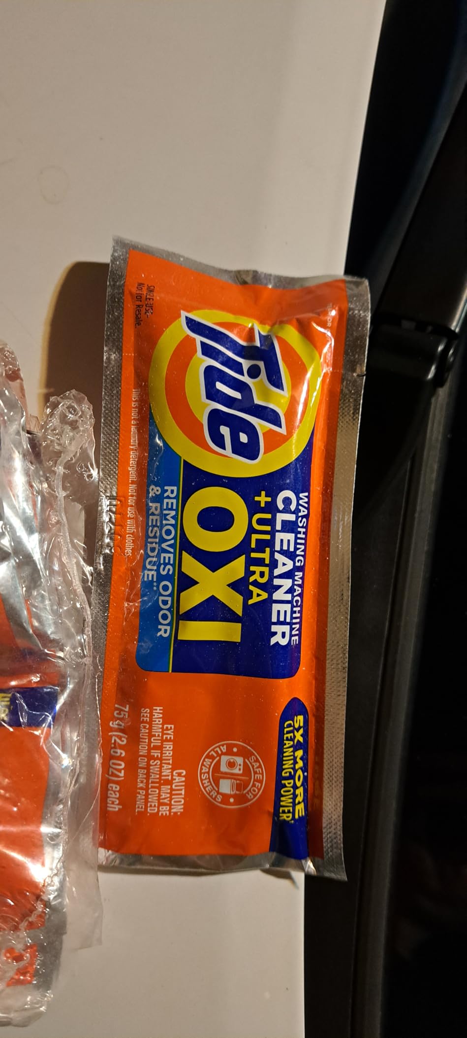 Tide Washing Machine Cleaner 52 Week Supply with Oxi for Front and Top Loader Washer Machines, Deep Cleaning Residue & Odor Eliminator, 12 Month Supply (Packaging May Vary) customer photo 1