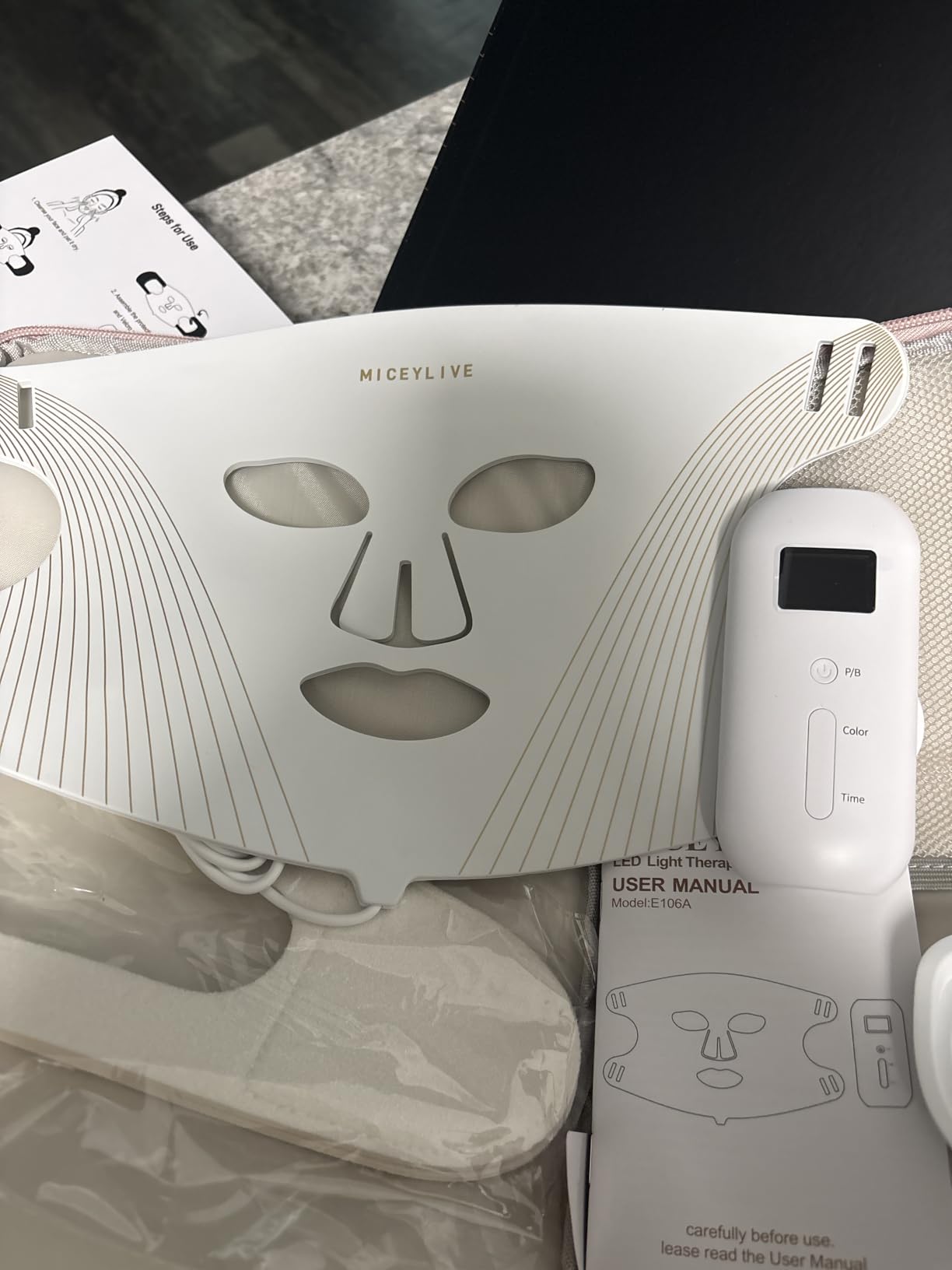 Red Light Therapy for Face Mask, Blue Light Therapy for Acne, Gifts for Women, Wrinkle LED Face Mask, 432 LED with Full Face Coverage & 3 Light Modes, Travel Bag for Home Use & Travel, Black customer photo 1