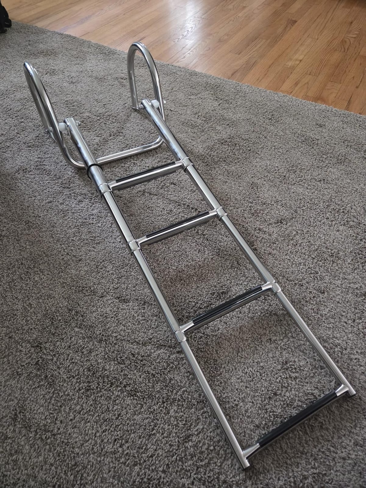 VEVOR Boat Ladder, 3 Steps Stainless Steel Telescoping Folding Swim Deck Ladder for Rear Entry Inboard, 400 lbs Capacity with Wide Non-Slip Steps & Handrails, for Outboards, Yacht, Pontoon Boats customer photo 1