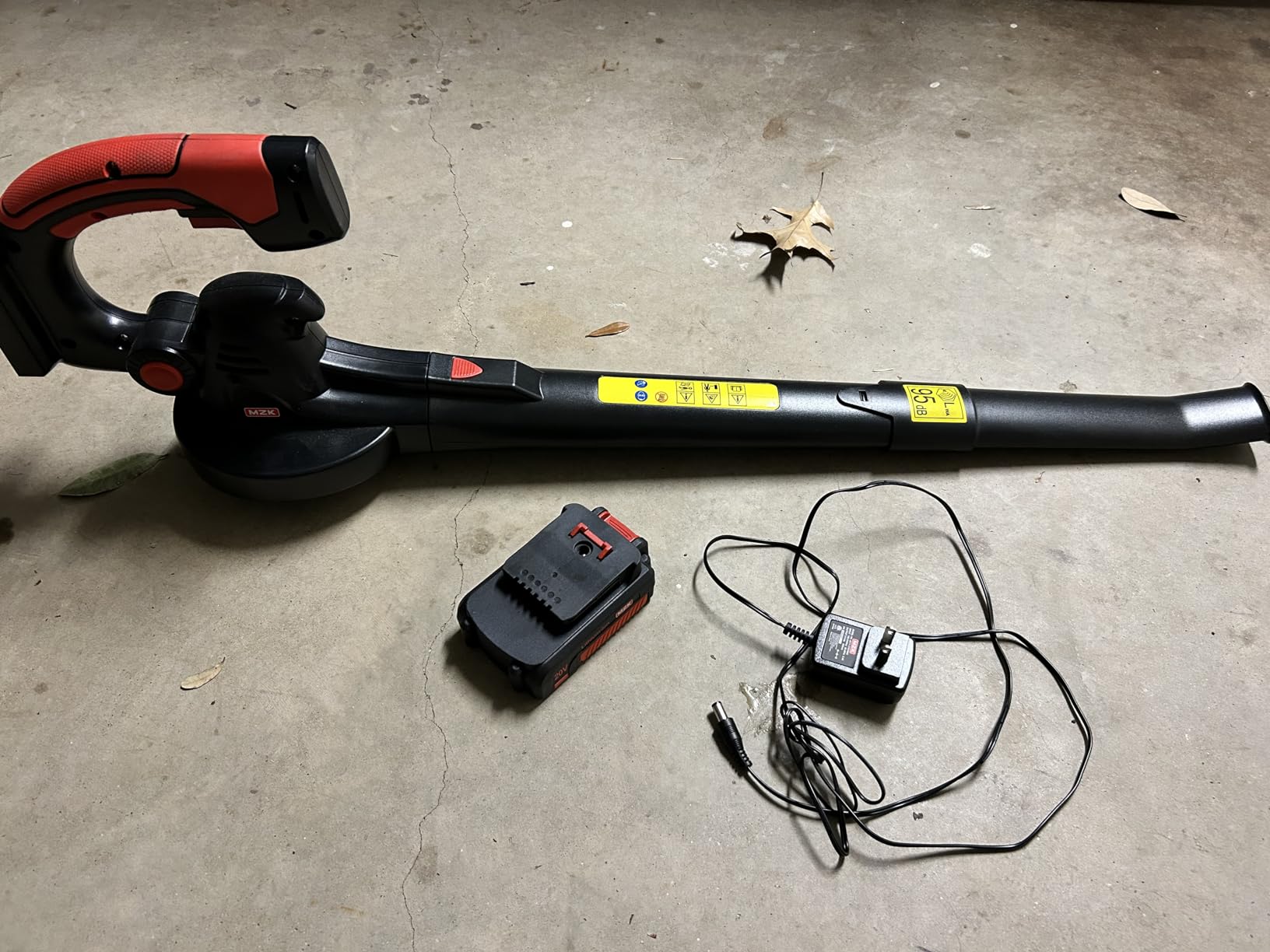 MZK 20V Blower customer photo 1